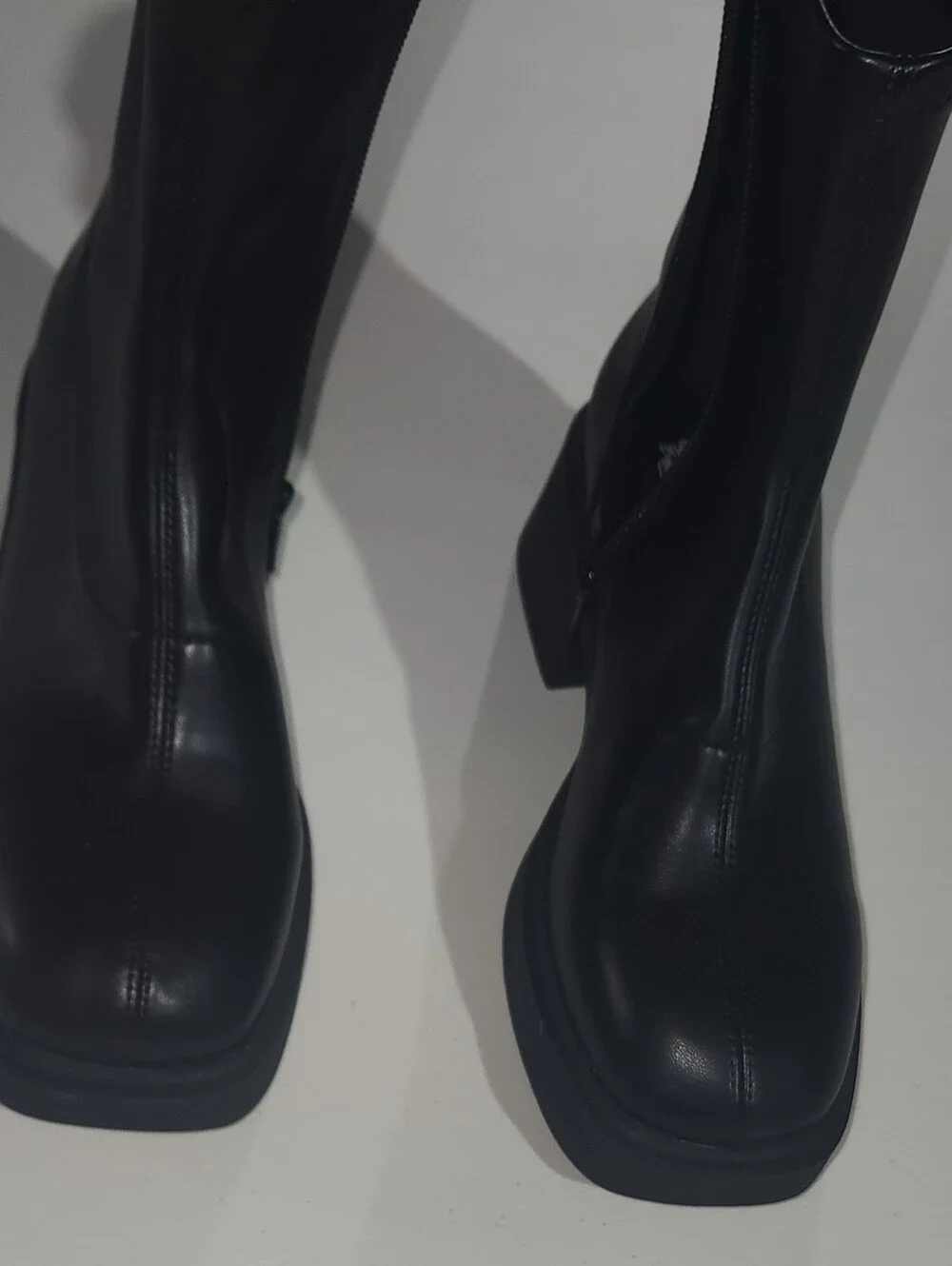 Wild Fable Faux Leather Side Zip Ankle Boots Size 6